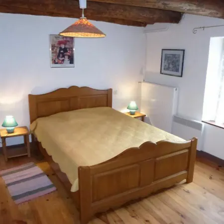 Maison Pittoresque A Arlempdes Avec Cheminee Et Terrasse - Fr-1-582-114 度假居 Arlempdes